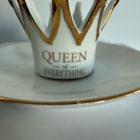 CHARMING CHARLIE “Queen” Jewelry Holder - Picture 3 of 8